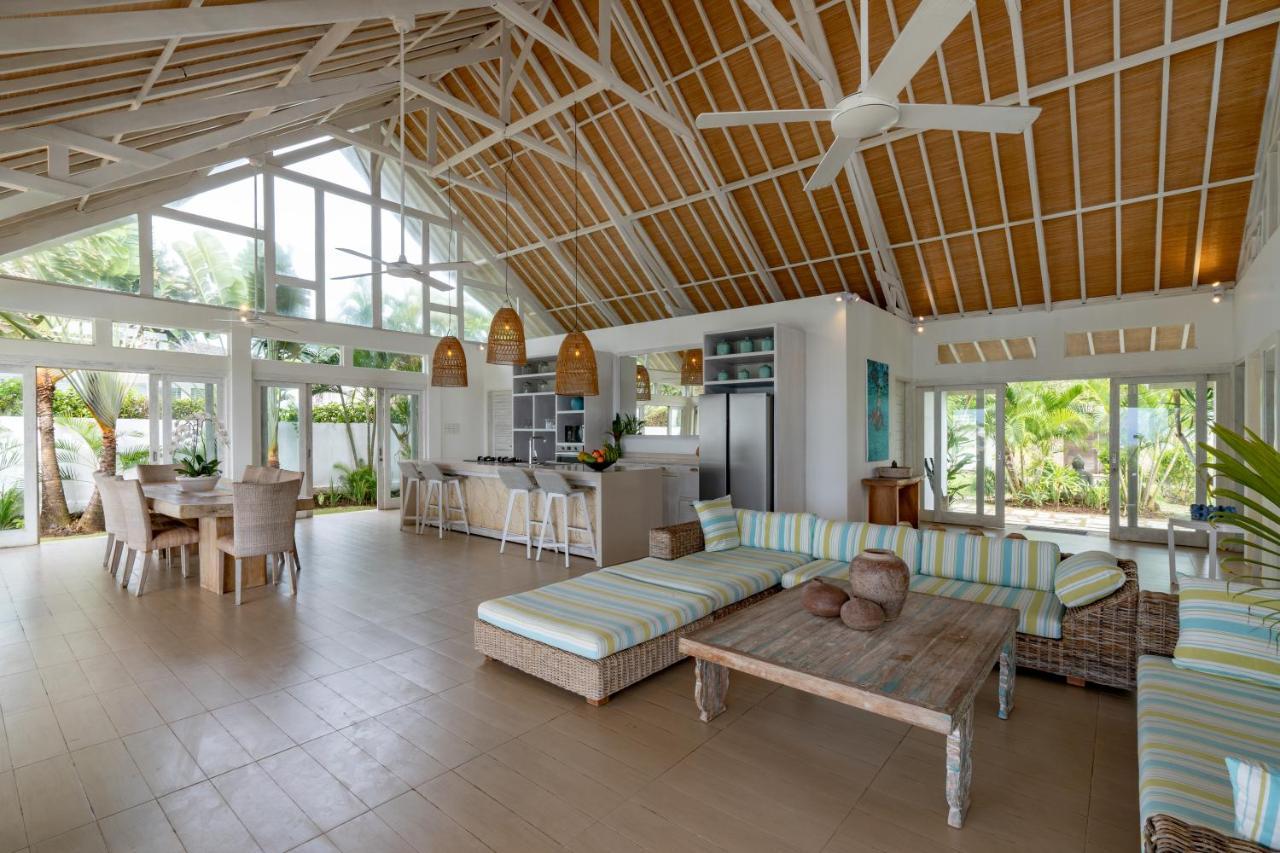 レンボンガン島 Casa Del Marヴィラ エクステリア 写真